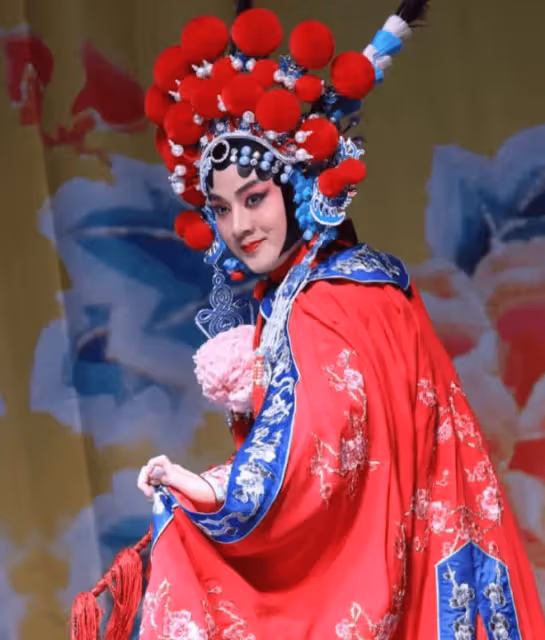 余少群:16年前被陳凱歌捧紅,32歲經歷喪父之痛,今41歲不婚不育