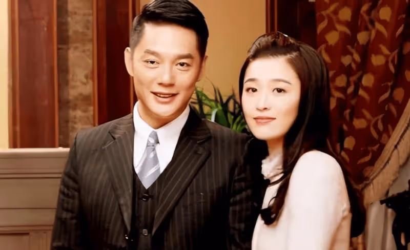 善惡終有報！拋棄妻兒娶嫩模的傅程鵬，如今活成了一個「笑話」