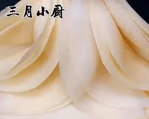 層薄如紙的蒸春餅 柔軟又勁道 卷肉卷菜都好吃 附細節視頻詳解