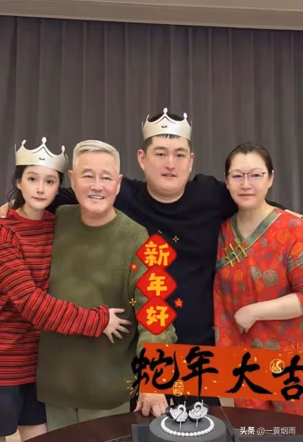 趙本山帶徒弟到國外演出,小瀋陽沒去,台下爆滿,清一色中國面孔