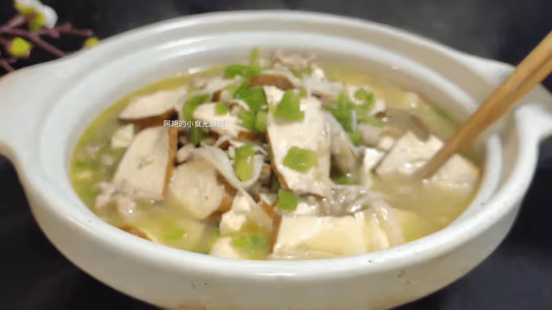 過年後不吃肉就吃它，好做更好吃！熱乎乎地來一鍋，滿口軟嫩好味、特下飯，停不下來的好菜