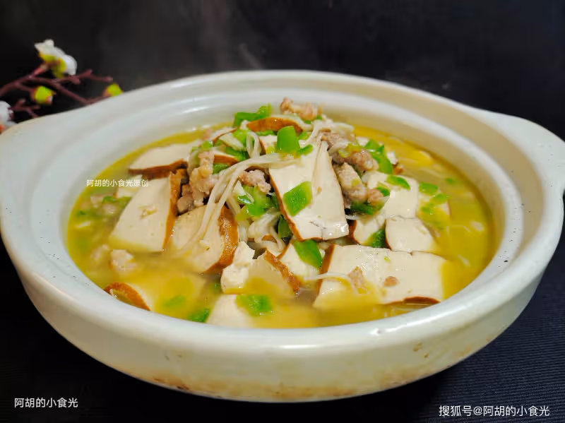 過年後不吃肉就吃它，好做更好吃！熱乎乎地來一鍋，滿口軟嫩好味、特下飯，停不下來的好菜