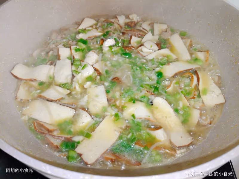 過年後不吃肉就吃它,好做更好吃!熱乎乎地來一鍋,滿口軟嫩好味、特下飯,停不下來的好菜
