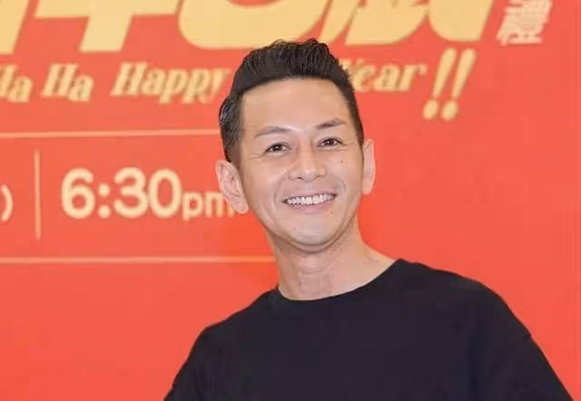 吃瓜!香港男星曝某女星同時交往六位富豪,網友扒出疑TVB老戲骨