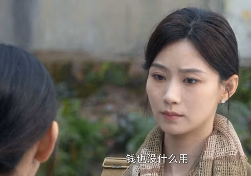 《白色橄欖樹》大結局:東國戰亂結束,阿瓚追封烈士,宋冉犧牲