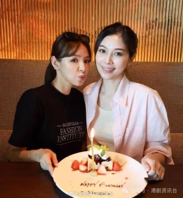 前TVB女星突然宣布三仔出世!老公與兩女從未曝光極低調