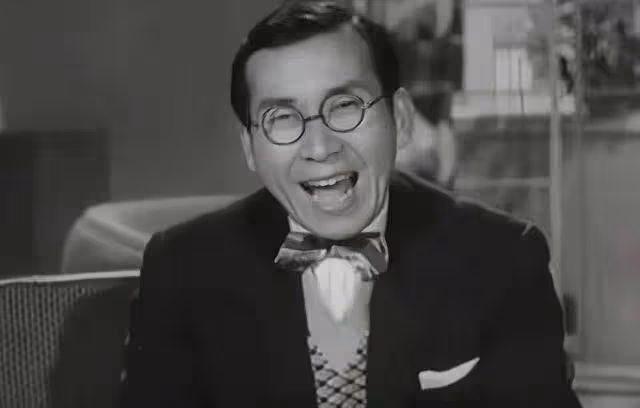突傳死訊!香港知名老戲骨在睡夢中離世,去年100歲生日四代同堂