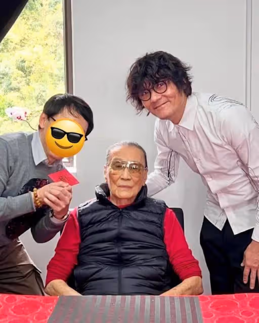 四哥謝賢罕見現身,精神不錯力破中風傳聞,林家棟陪伴更像兒子