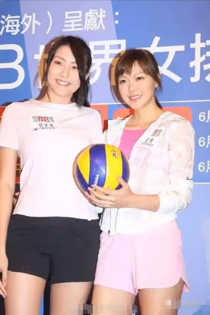 三年抱倆!TVB小生嬌妻慶生照曝光,娘家實力不俗,難怪活成公主