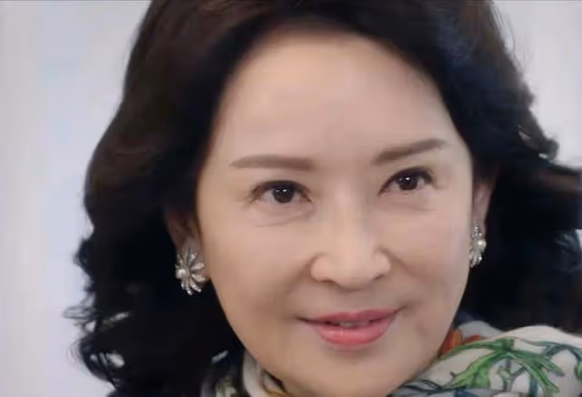 恭喜!TVB「最美星二代」奪新人大獎,才貌雙全,曾為救老樹紮鐵