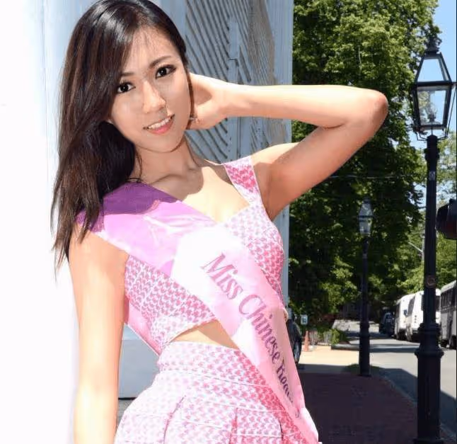 TVB性感港姐演拜金小三,床戲大曬火辣身材!美國留學回流立志加入TVB!