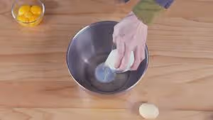胖嘟嘟圓滾滾咬一口可以回彈的肉鬆小貝