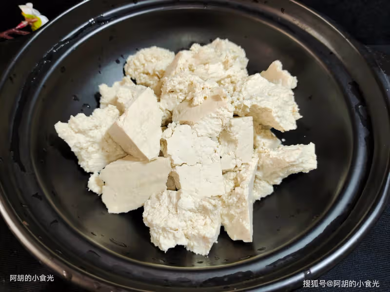 太喜歡這個燉菜了，三種食材一鍋出，熱熱乎乎、滿口都是鮮嫩，上桌就被一掃而光