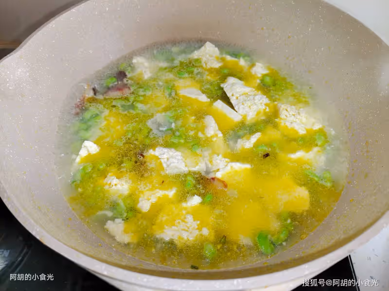 太喜歡這個燉菜了，三種食材一鍋出，熱熱乎乎、滿口都是鮮嫩，上桌就被一掃而光