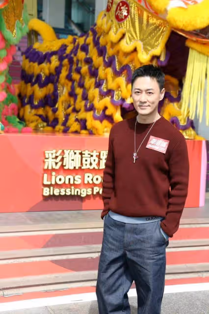 TVB前當家小生近況曝光!陪妻子回江蘇老家過年,自曝繼續追二胎