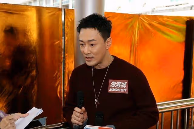 TVB前當家小生近況曝光!陪妻子回江蘇老家過年,自曝繼續追二胎