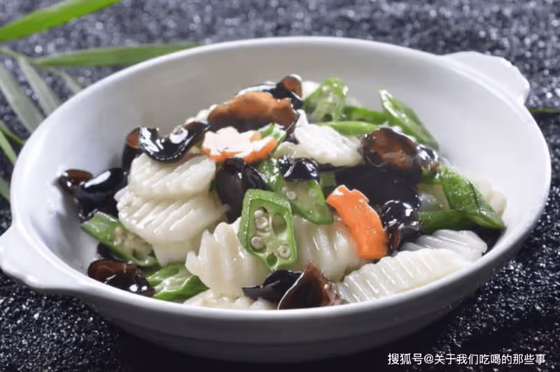 泡木耳切記不要只用清水,多加2樣,5分鐘就泡發,木耳又大又乾淨