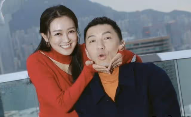 TVB視後新年忙不停！形單影隻參加各種聚會，與舊拍檔合體曬友誼