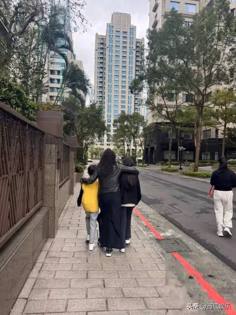 具俊曄發文表態,即便大S去世,但汪小菲依舊很難將孩子接回內地