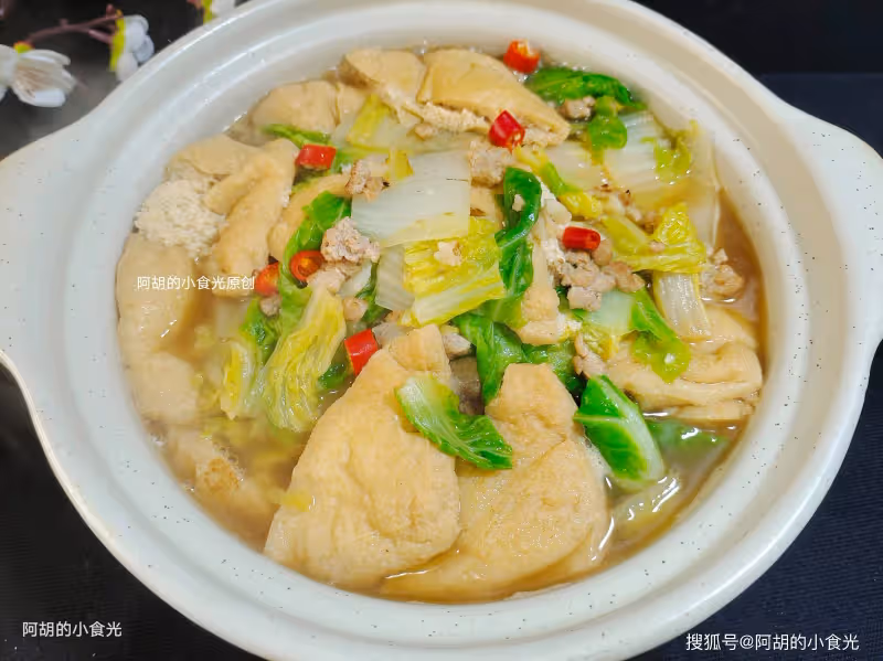 適合天冷吃的燉菜,簡單好做一鍋出,熱氣騰騰、口口軟嫩爆汁,上桌全家老少都愛吃