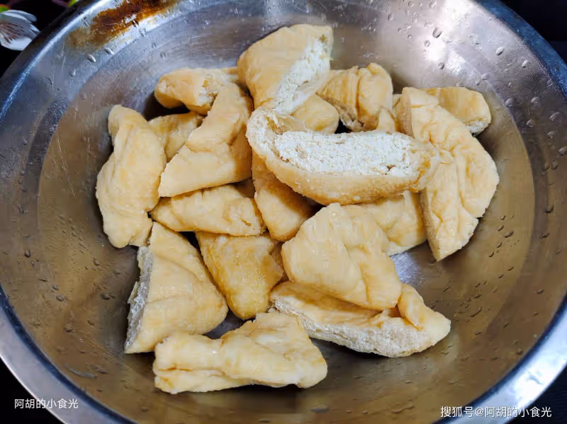 適合天冷吃的燉菜,簡單好做一鍋出,熱氣騰騰、口口軟嫩爆汁,上桌全家老少都愛吃