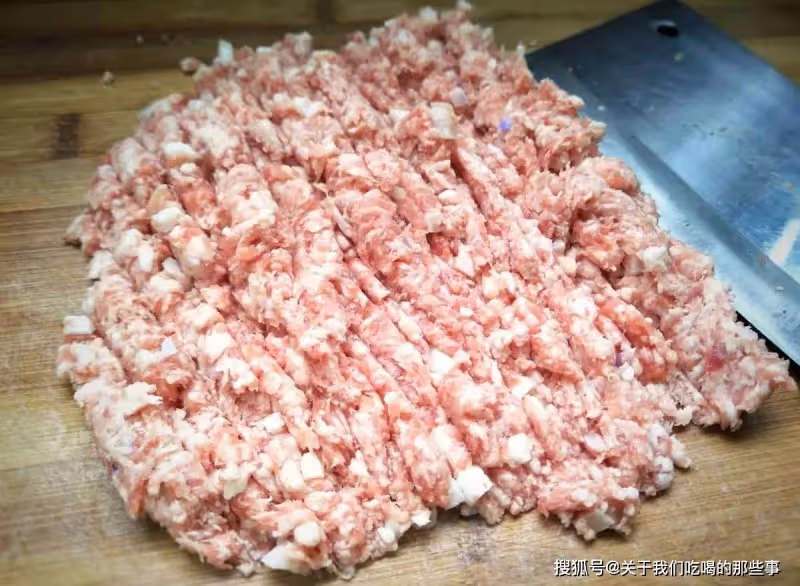 調餃子肉餡,要牢牢記住「2放2不放」,餃子鮮嫩多汁,噴香好吃