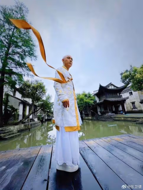 知名港星六十歲生日曬自拍!被贊狀態凍齡,妻子流產後堅持丁克