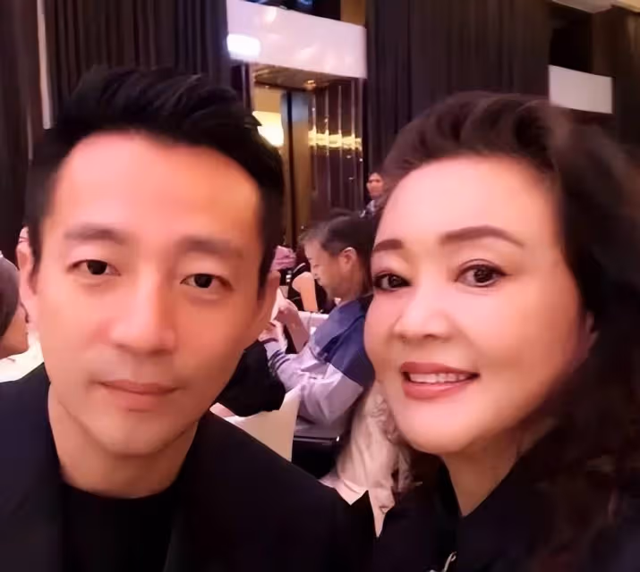 張蘭撇清包機造謠者!前員工手握證據出面打臉:到現在還在撒謊
