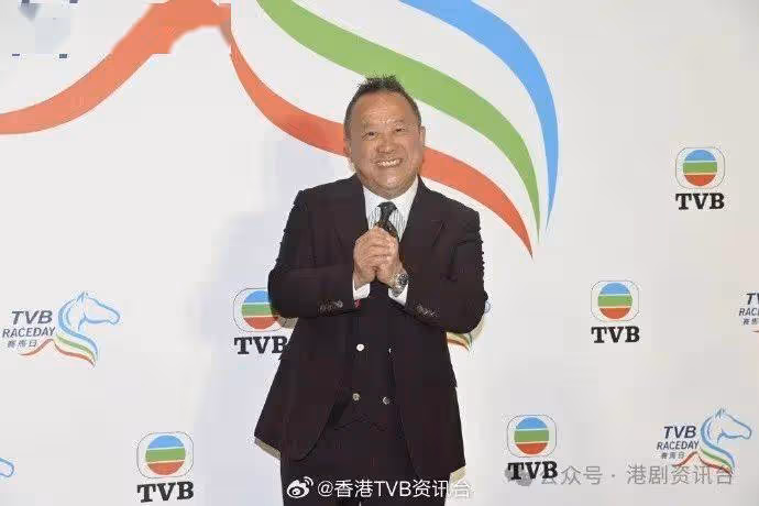 鍾柔美剛滿18歲孖姚焯菲第一次入馬場!傳TVB減OT費