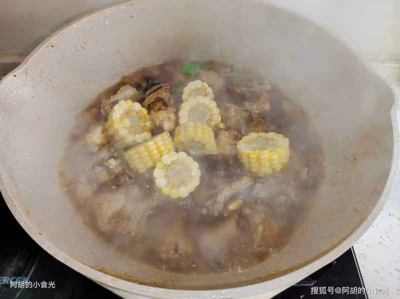 天冷最喜歡做的一鍋出,有葷有素熱乎乎!肉嫩菜香、滿口鮮香好味道,湯汁拌飯又能多吃兩碗