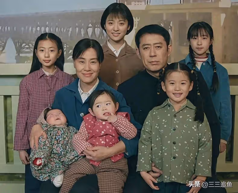 看了49歲陸毅和46歲李晨近照，才懂清爽和一臉橫肉的區別