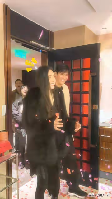 秋瓷炫生日會透露會生二胎，哽咽感謝公婆，和老公結婚14年仍恩愛