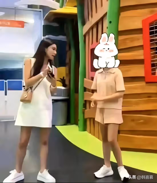 汪小菲接孩子回北京，馬筱梅帶娃照曝光，大S樹葬地點日期不公開