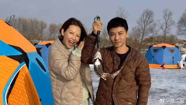 港圈恩愛夫妻近況曝光！被指越長越像，男方暴瘦引眾人擔憂