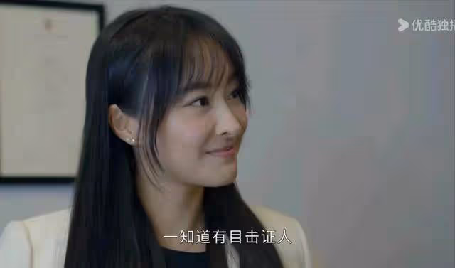 TVB小花絕地反擊！甩肉成功美出新高度，性感露背裝驚艷全場