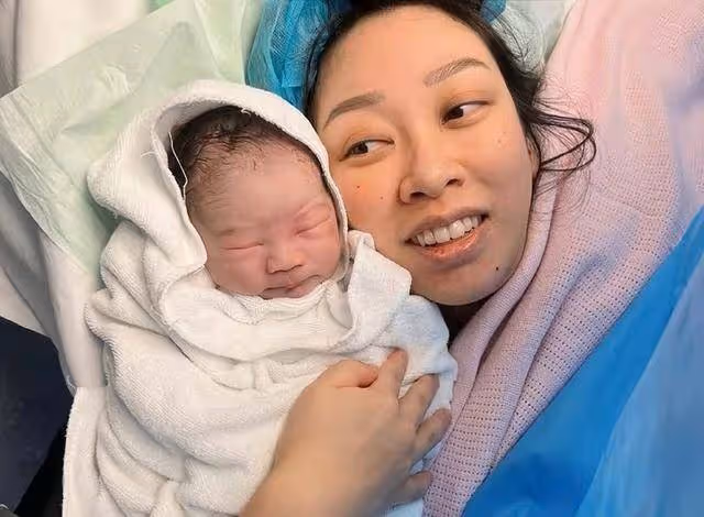 恭喜!香港知名富家千金宣布再度懷孕,舉辦遊艇派對肥肚不肥人