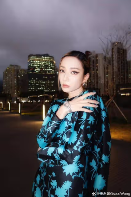 TVB離巢花旦曬近況!六個月孕肚大如球,與圈中姐妹聚會親自下廚