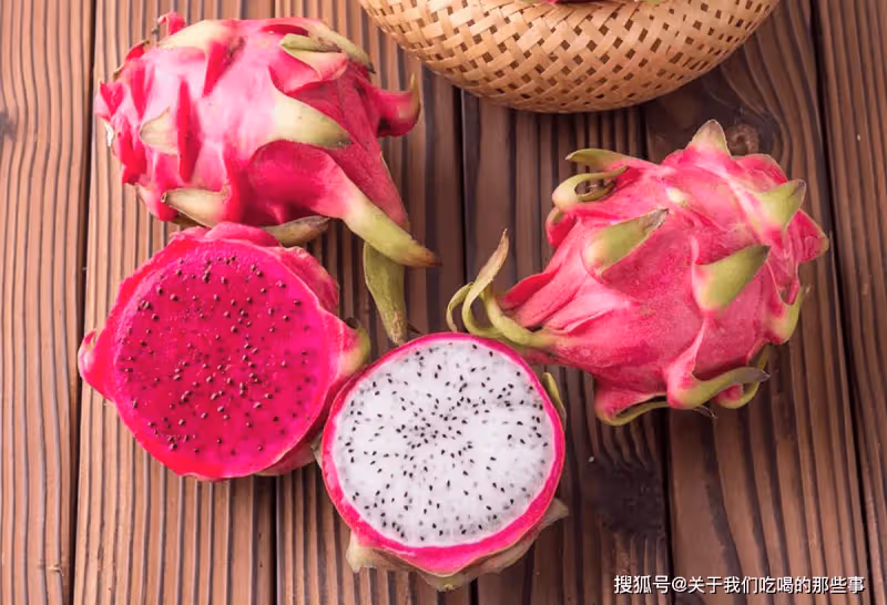 買火龍果,挑選「長的」還是「圓的」?區別很大,弄懂再買不吃虧