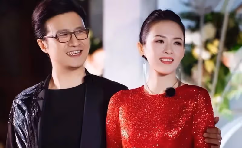 54歲汪峰又要當爹了?小20歲女友森林北小腹隆起,果真是寶刀未老