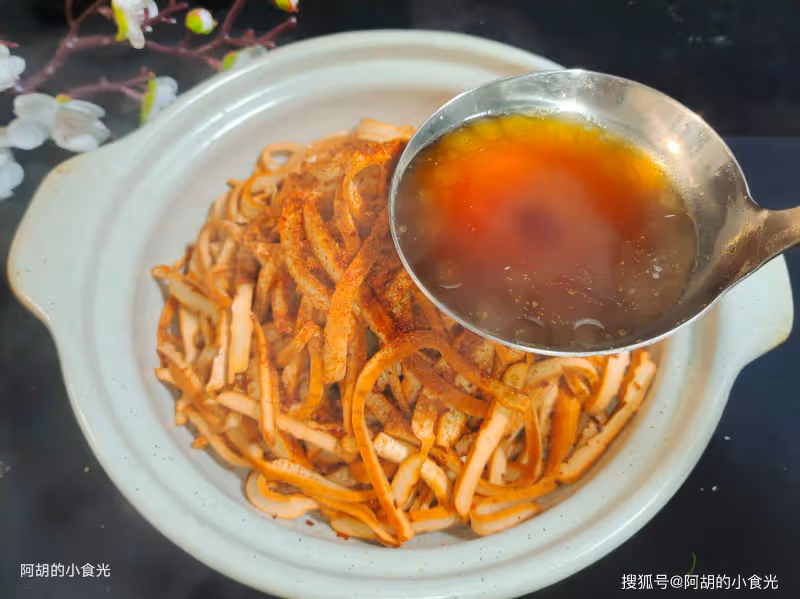 天冷不想吃肉就吃它，一碗都是高蛋白！燙一燙拌一拌，滿口軟嫩、開胃下飯，上桌就被掃光