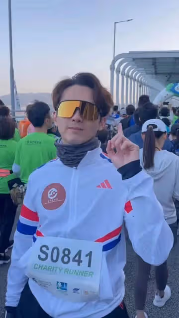 TVB星三代阮浩棕被周潤發點名表揚演技,本人受寵若驚,希望能做男一號