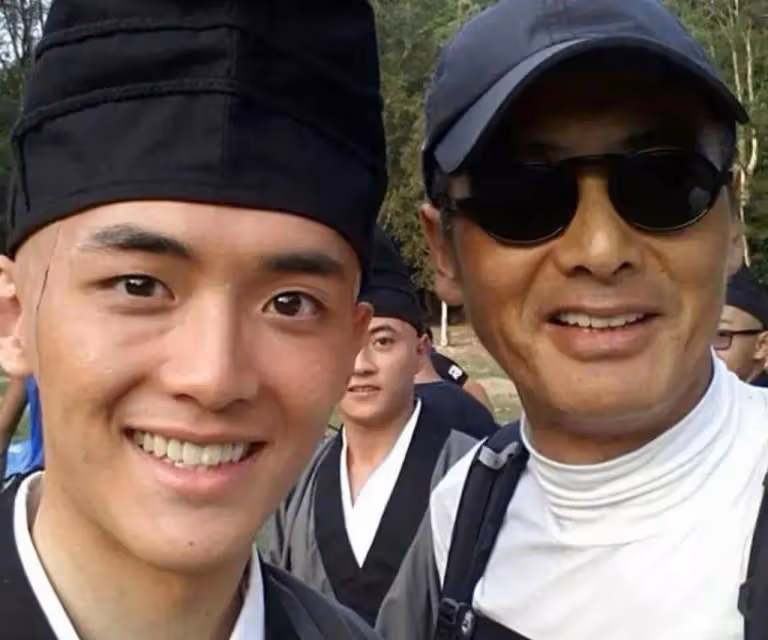 TVB星三代阮浩棕被周潤發點名表揚演技,本人受寵若驚,希望能做男一號