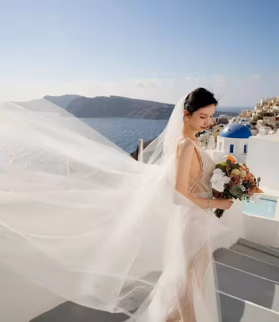 恭喜!香港知名女星毫無預警宣布結婚,與大51歲富商戀愛轟動一時