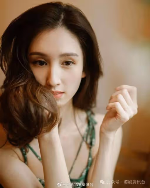 36歲前港姐突發宣布結婚!拍拖7年遇上對的人 曾譜「爺孫戀」轟動全城