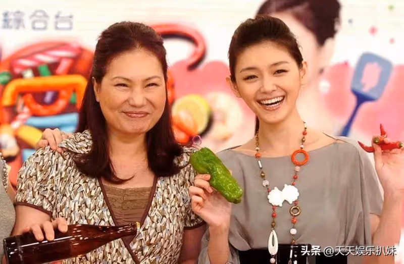 S媽發文:不信正義換不回,我要上戰場 疑不滿汪小菲回北京拋下子女