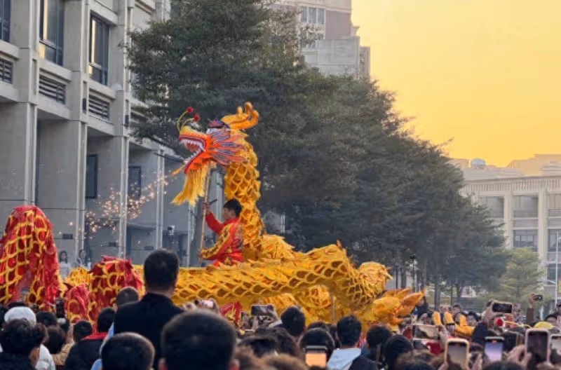 全紅嬋哥哥選中神童,雙手合十嘴巴被刺穿!網友:這是信仰