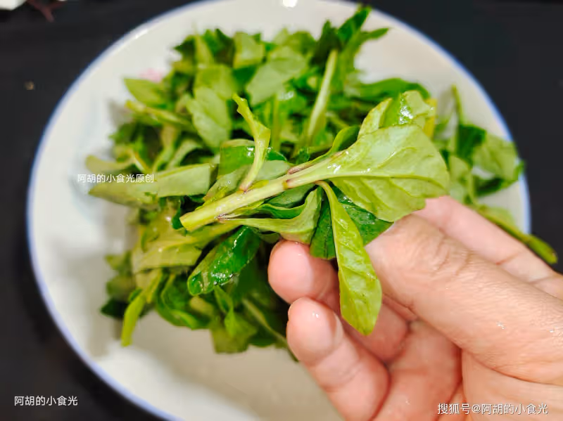 春天,雞湯魚湯不如先喝這湯!隨時煮一碗,菜嫩湯鮮、爽口不油膩,飯前一碗吃啥都香