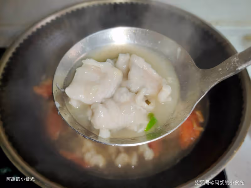 春天，雞湯魚湯不如先喝這湯！隨時煮一碗，菜嫩湯鮮、爽口不油膩，飯前一碗吃啥都香