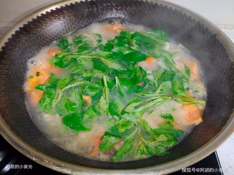 春天，雞湯魚湯不如先喝這湯！隨時煮一碗，菜嫩湯鮮、爽口不油膩，飯前一碗吃啥都香