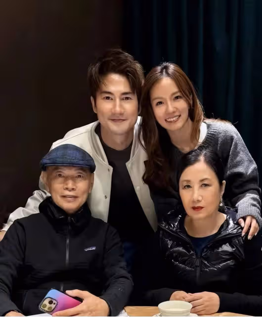 又來一波!汪明荃忙到元宵節仍有人拜年,與TVB「金童玉女」合影被指黑面?